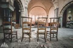 deadinside-urbex-dead-inside-natalia-sobanska-abandoned-abandoned-church-Belgium-raven-church-12-of-25