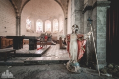 deadinside-urbex-dead-inside-natalia-sobanska-abandoned-abandoned-church-Belgium-raven-church-9-of-25