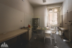 deadinside-urbex-dead-inside-natalia-sobanska-abandoned-abandonedsanatorium-ospedale-Italy-6-of-15