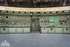urbex, abandoned power plant, hungary, dead inside, natalia sobanska, control room, abandoned control room, beautiful-3